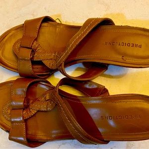 Sandals reaction size 6.5